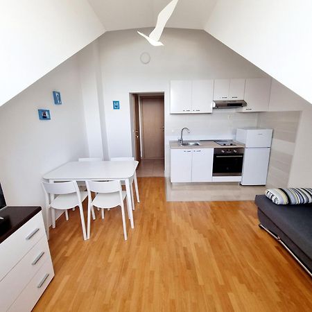 Apartments Iskra Duce Exterior photo