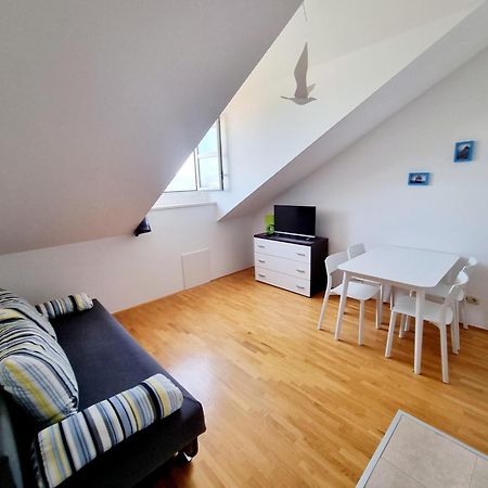 Apartments Iskra Duce Exterior photo