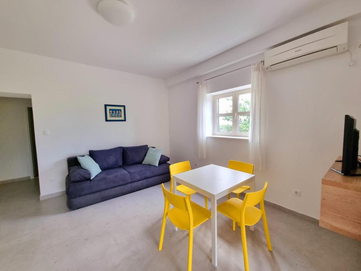 Apartments Iskra Duce Exterior photo